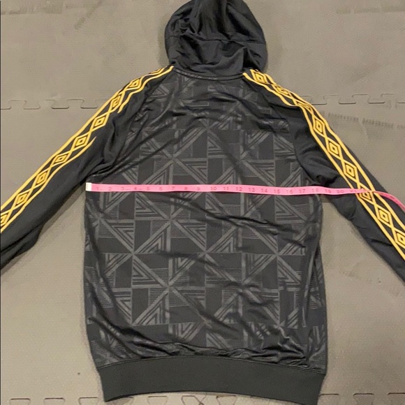 Umbro Light Hooded Jacket - Picture 3 of 5